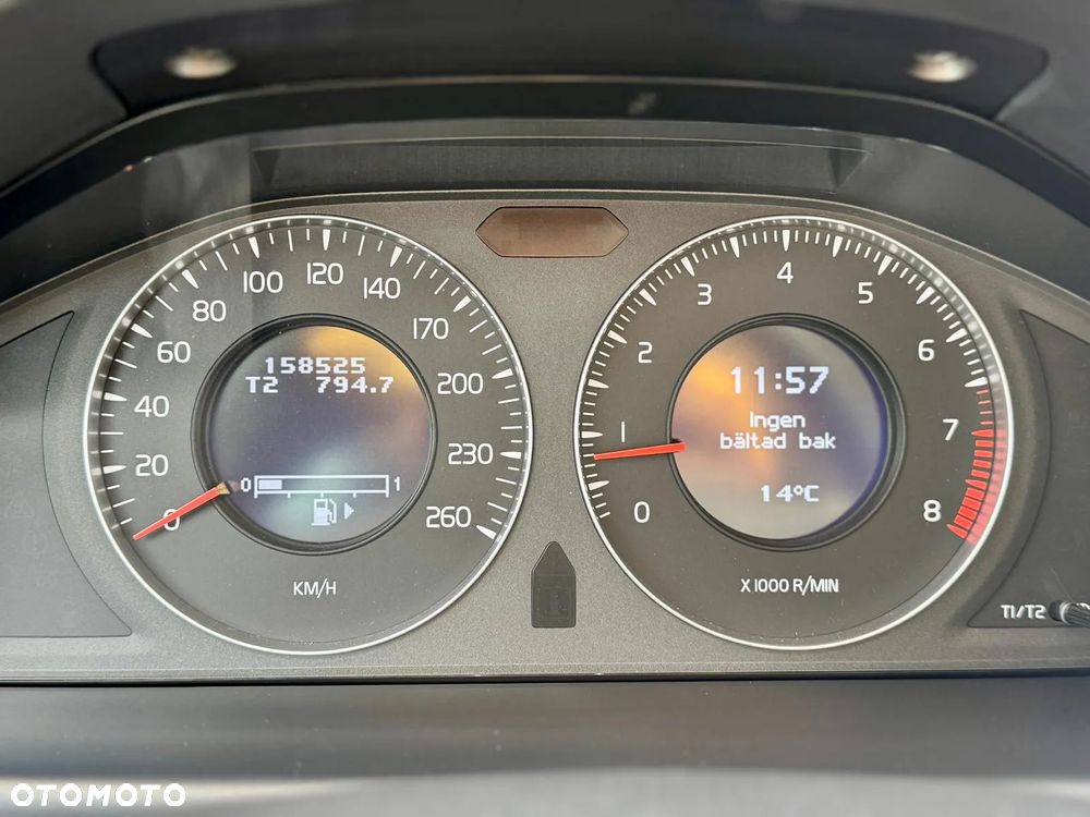 Volvo V70 2.0 Momentum - 27