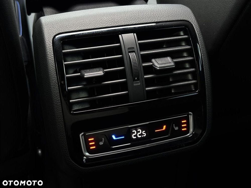 Volkswagen Arteon 2.0 TSI 4Motion R DSG - 32