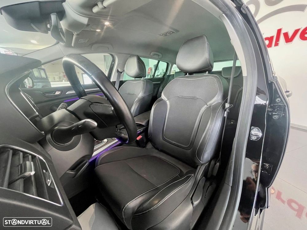 Renault Mégane Sport Tourer E-TECH Plug-in 160 INTENS - 12