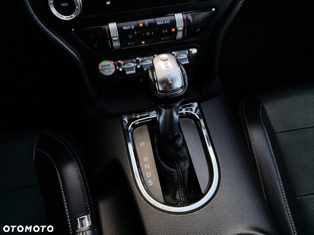 Ford Mustang - 16