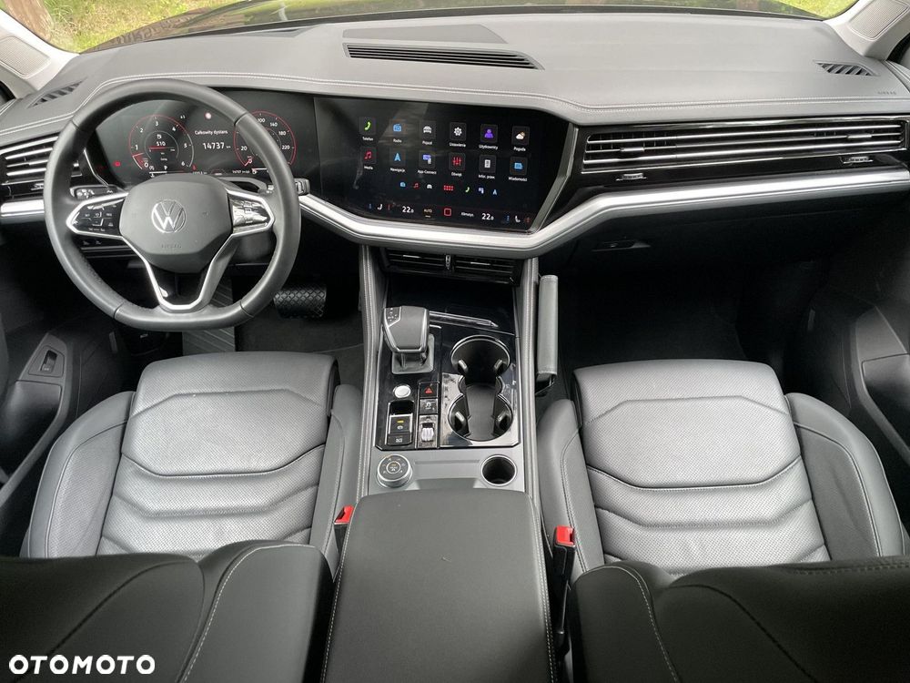 Volkswagen Touareg - 13