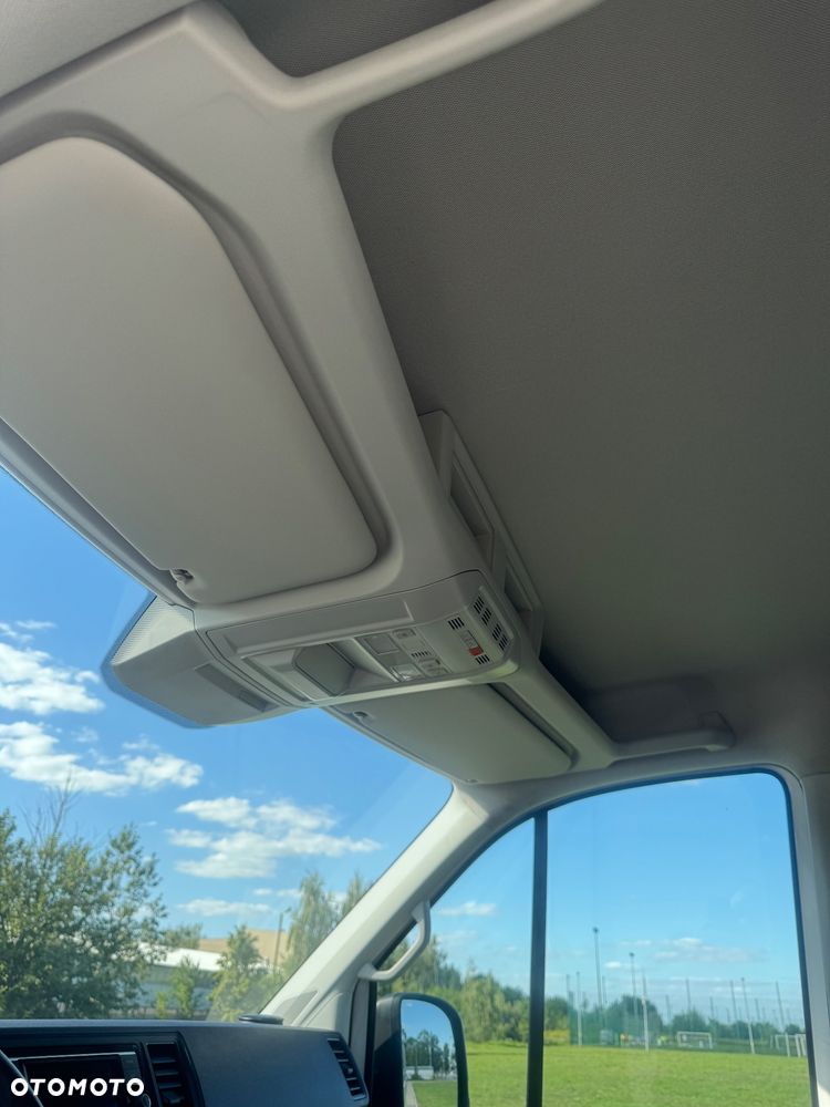 Volkswagen Crafter - 13