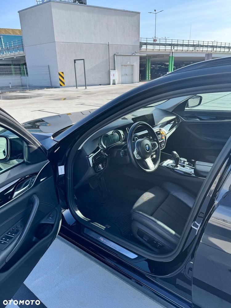 BMW Seria 5 530i - 11