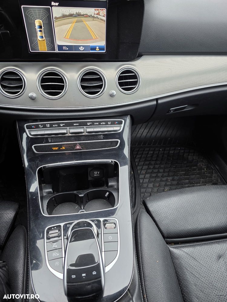 Mercedes-Benz E 220 d 4Matic 9G-TRONIC - 3