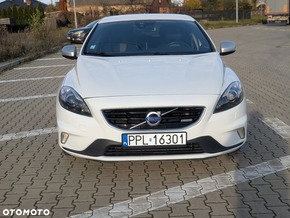 Volvo V40 D3 R Design - 7
