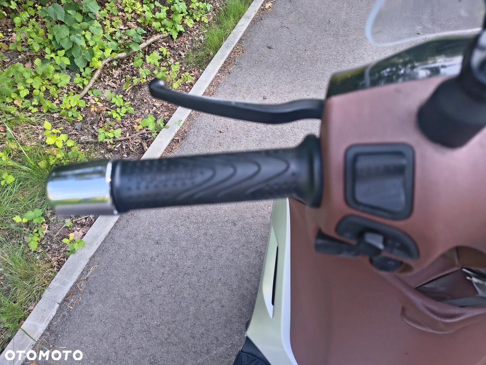 Piaggio Beverly - 7