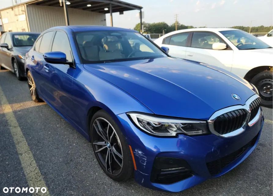 BMW Seria 3 330i xDrive M Sport - 3