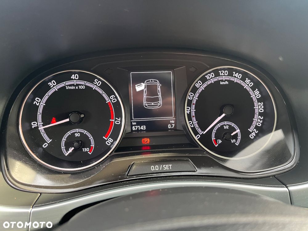 Skoda Fabia - 10