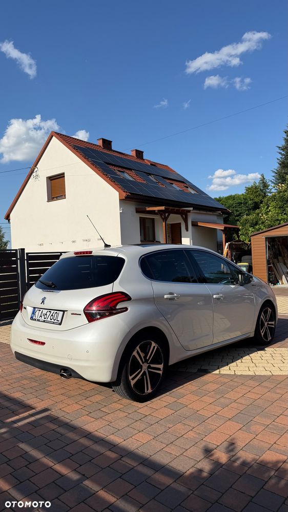 Peugeot 208 - 9