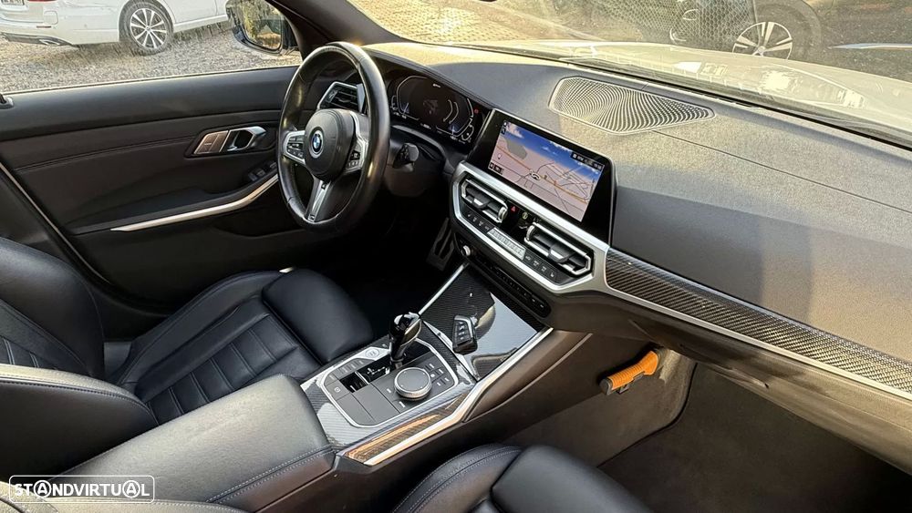 BMW 330 e Pack Desportivo M Auto - 27