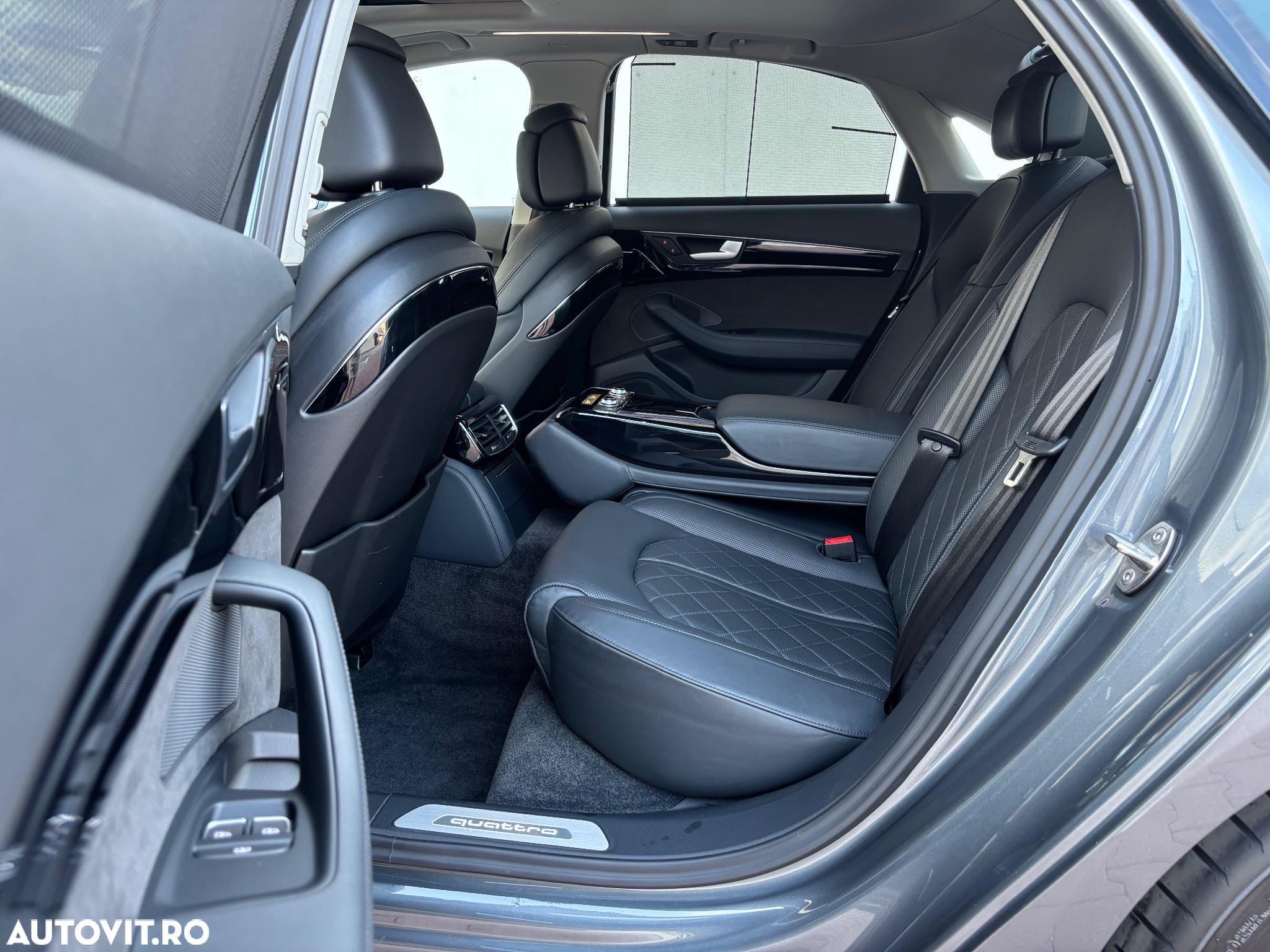Audi A8 3.0 TDI DPF clean diesel quattro tiptronic - 39