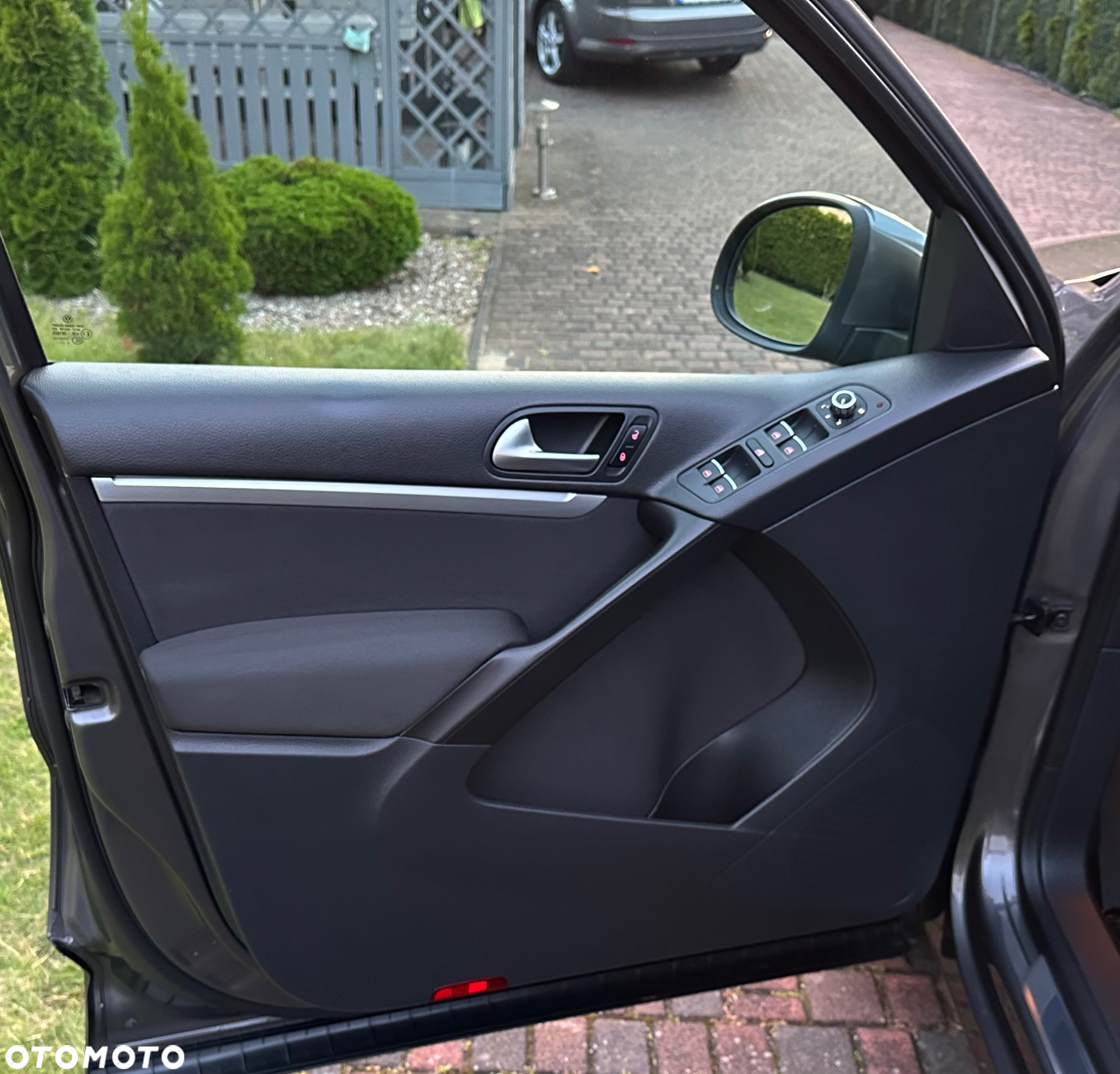 Volkswagen Tiguan 2.0 TDI 4Mot Sport&Style DSG - 9
