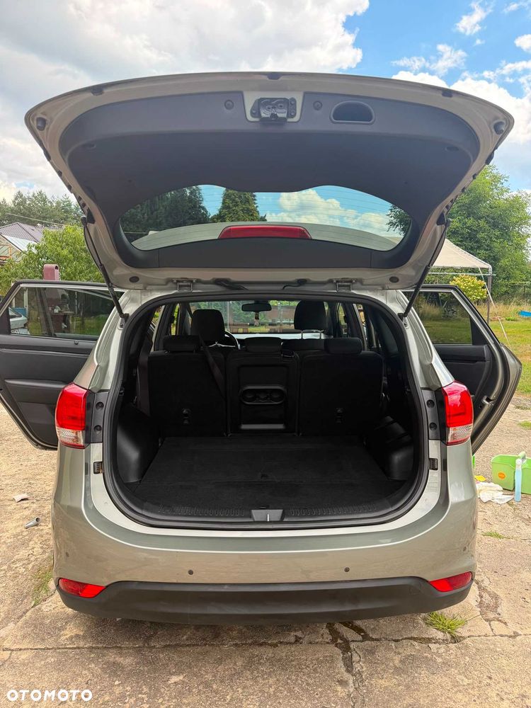 Kia Carens - 6