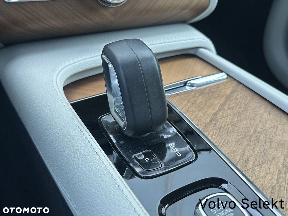 Volvo XC 90 - 23