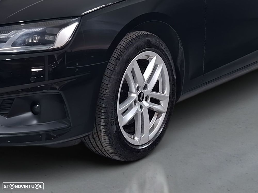 Audi A4 Avant 30 TDI Advanced S tronic - 4