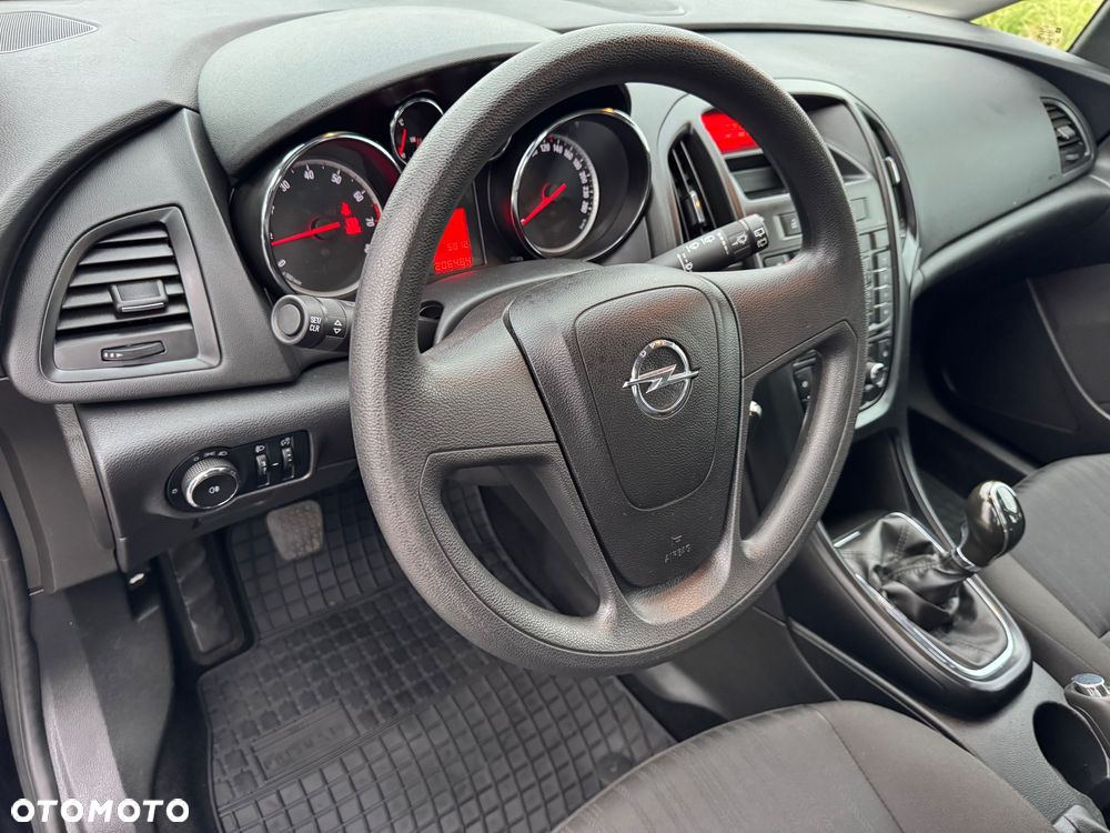 Opel Astra 1.4 Turbo - 10