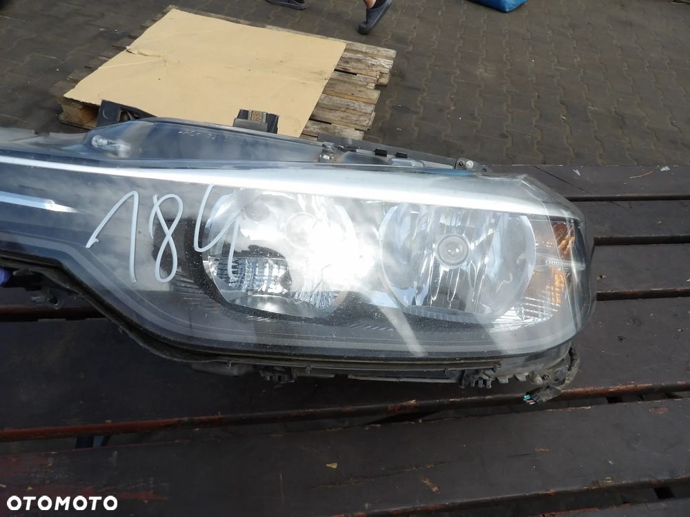 BMW - F30 - LEWA LAMPA PRZEDNIA - UK - 7259539 - 1
