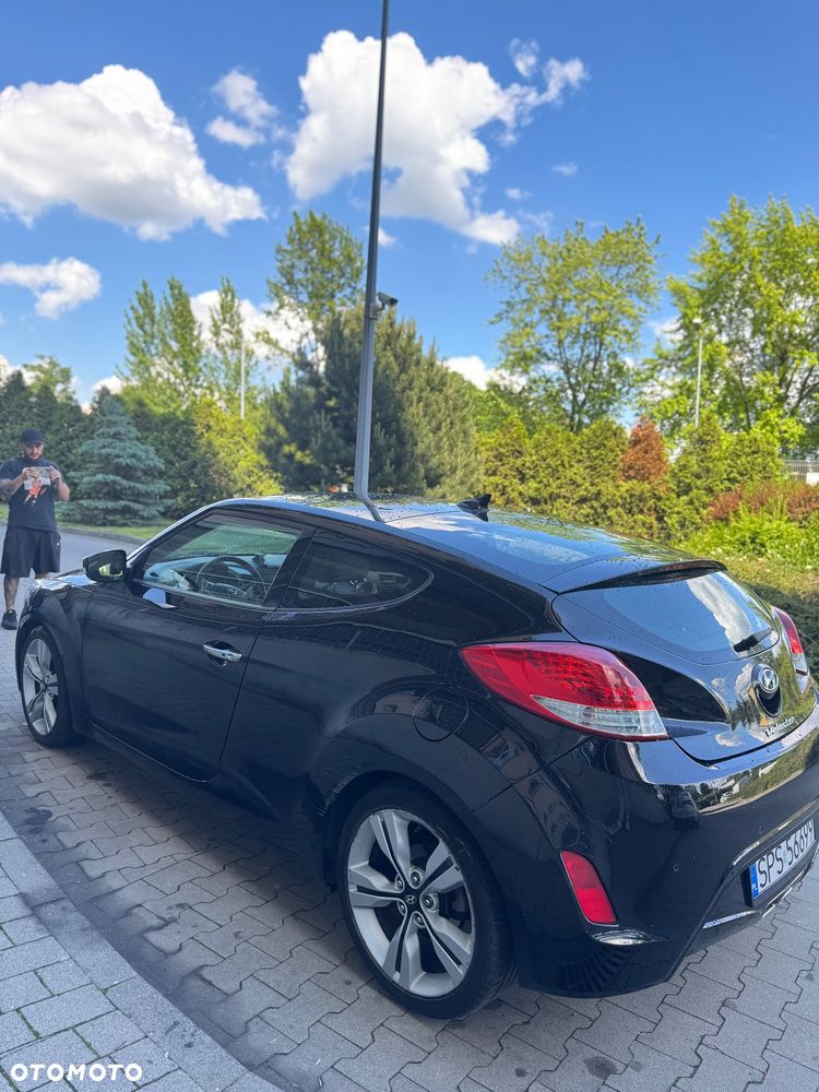 Hyundai Veloster 1.6 GDI Comfort - 4