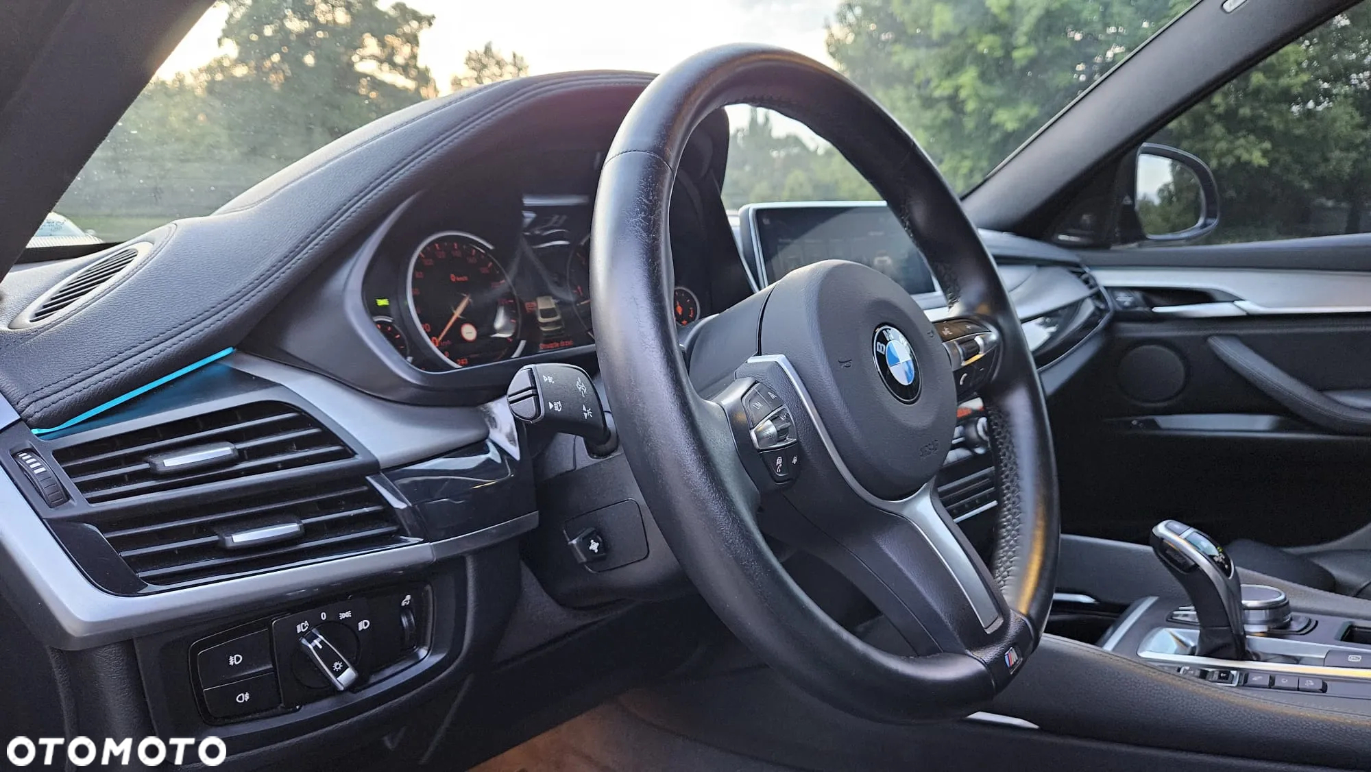 BMW X6M - 12