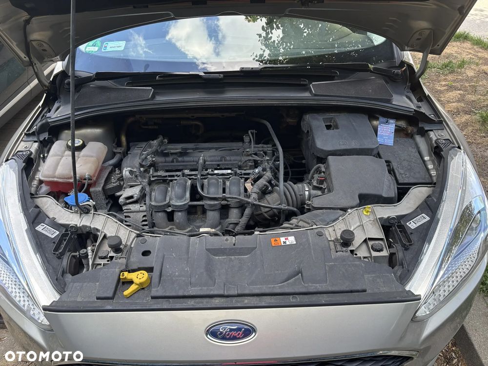 Ford Focus 1.6 Trend - 16