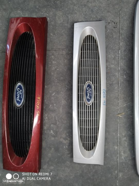 Grelha central Ford - 3