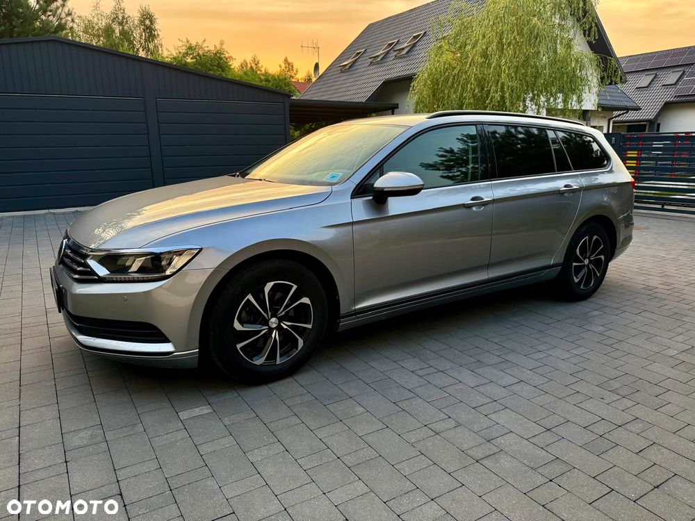 Volkswagen Passat 1.5 TSI EVO Essence - 1