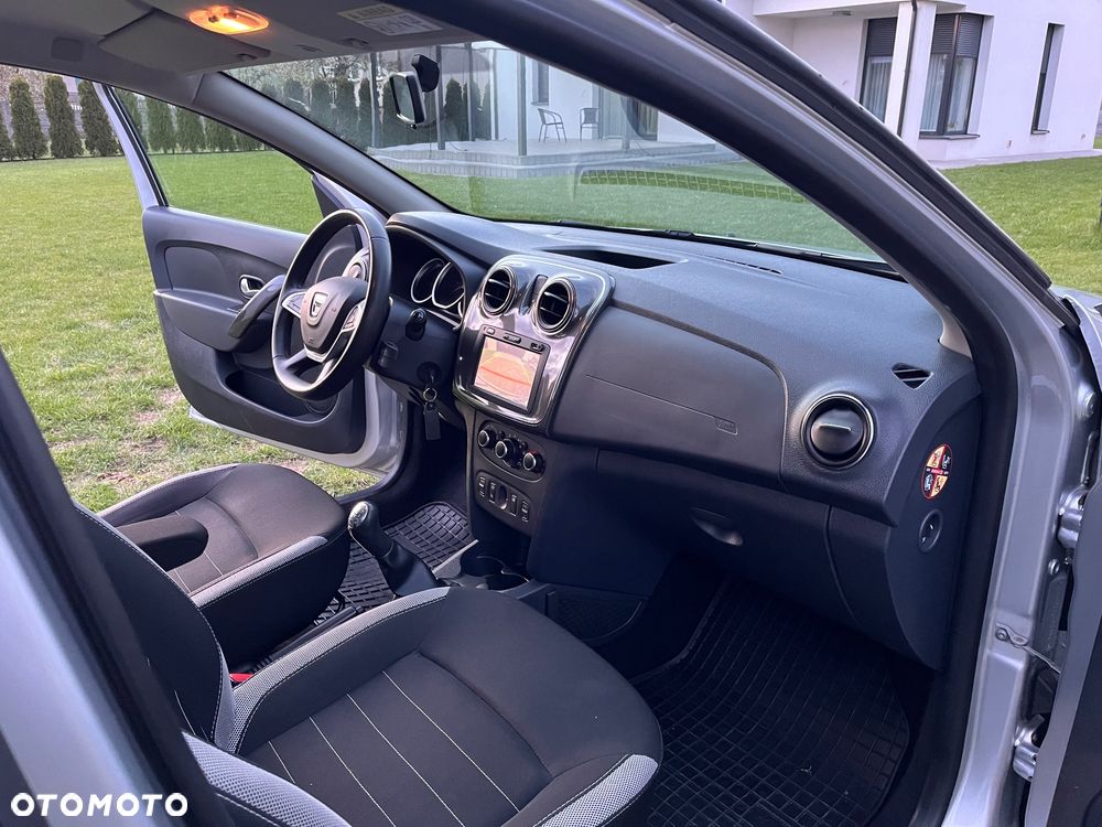 Dacia Sandero TCe 90 Laureate - 13