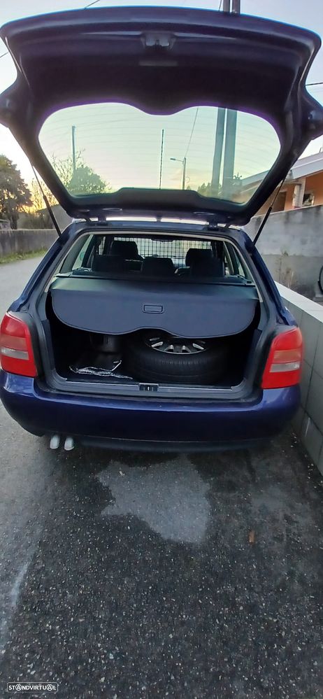 Audi A4 Avant 1.9 TDI Attraction - 10