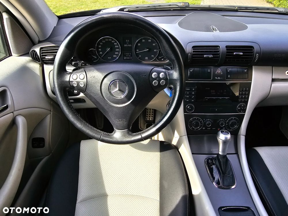 Mercedes-Benz Klasa C 200 Kompressor Automatik - 30