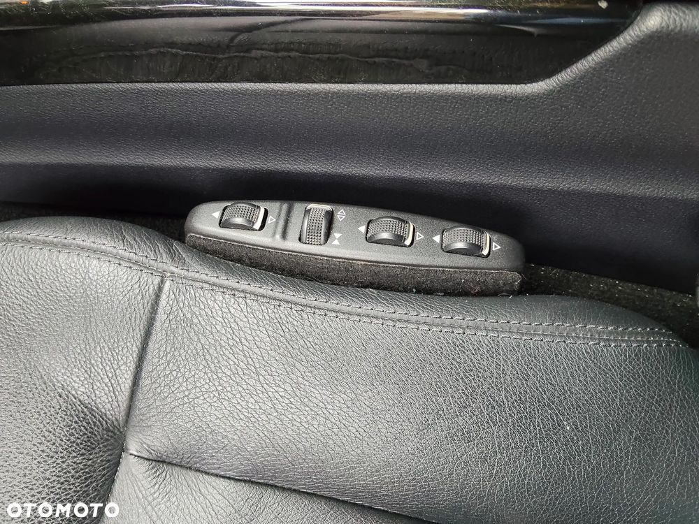 Mercedes-Benz Klasa E 350 CDI DPF 4Matic BlueEFFICIENCY 7G-TRONIC Avantgarde - 23