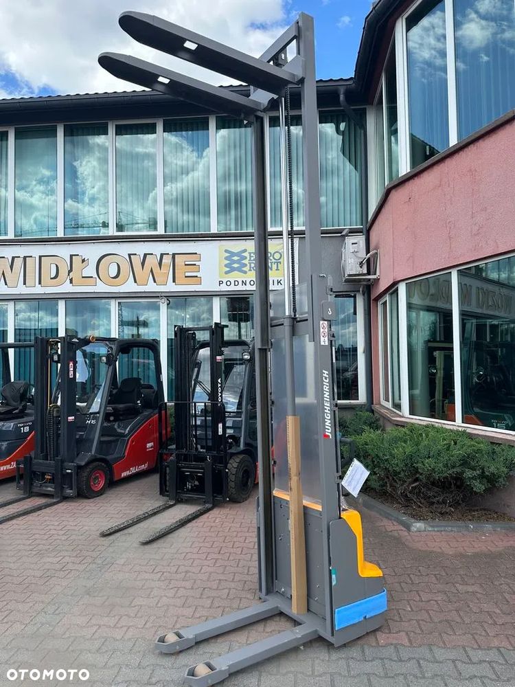 Jungheinrich AMC12 - 8