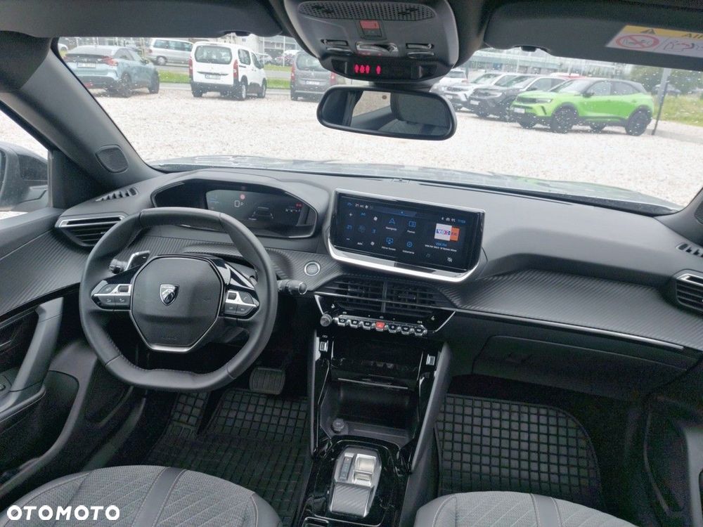 Peugeot 2008 - 8