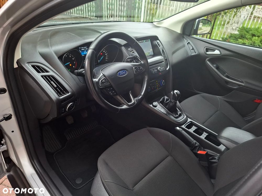 Ford Focus - 24
