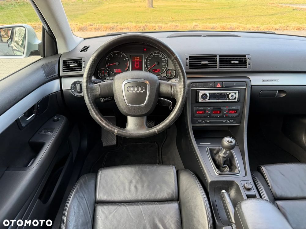 Audi A4 Limousine 1.8 T quattro - 29