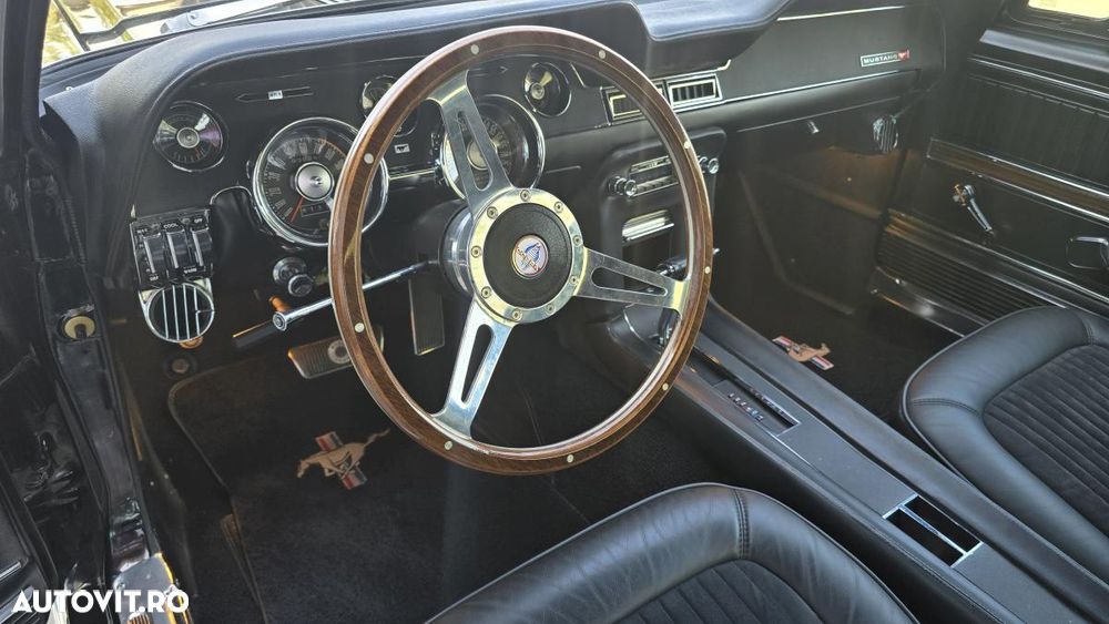 Ford Mustang - 21