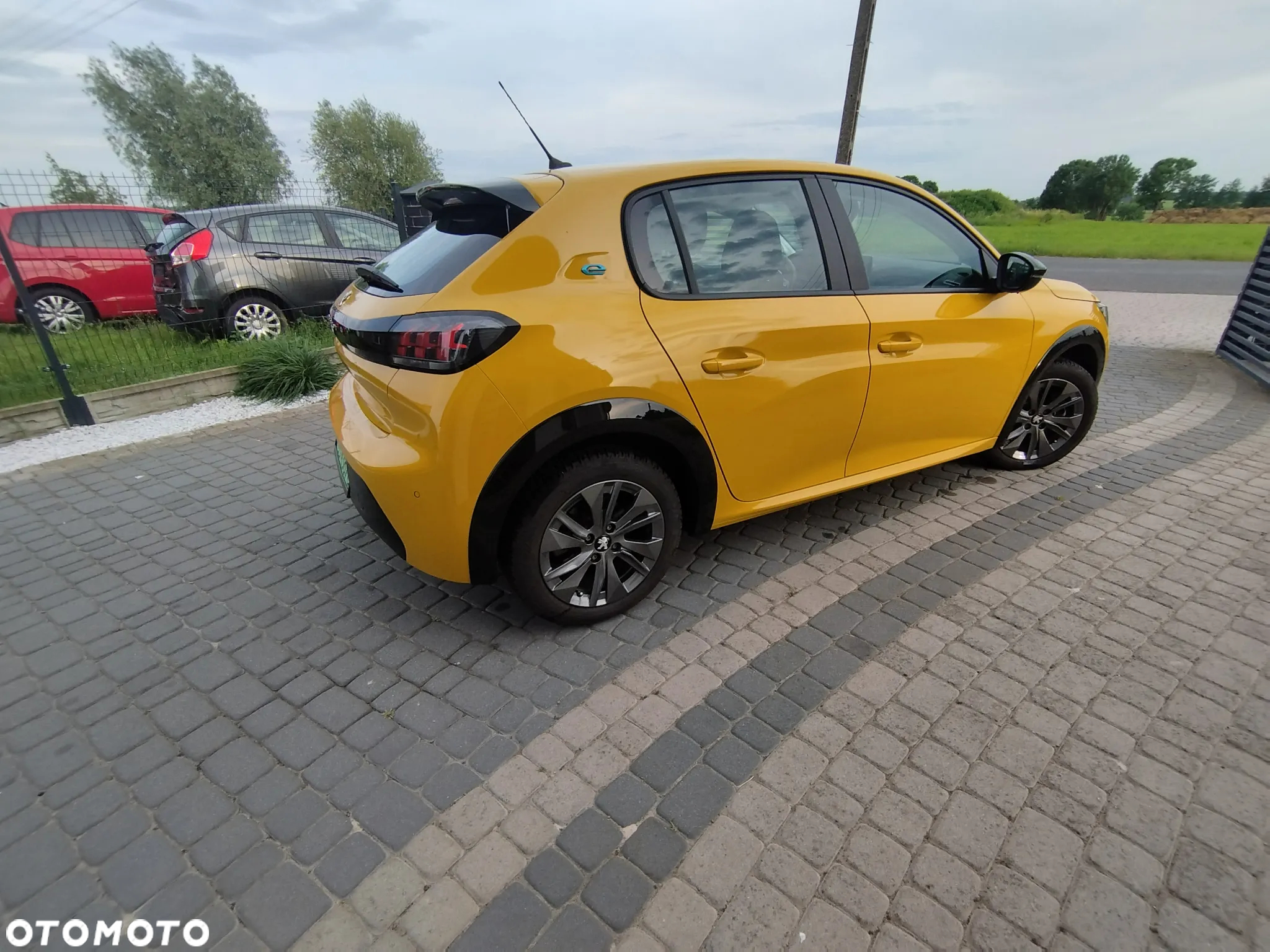 Peugeot 208 e-208 Active Pack - 11