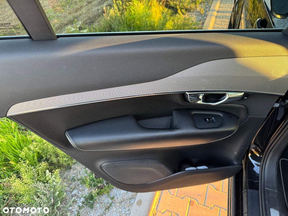 Volvo XC 90 - 31