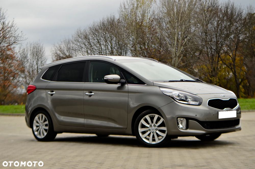 Kia Carens 1.7 CRDi L 7os - 15