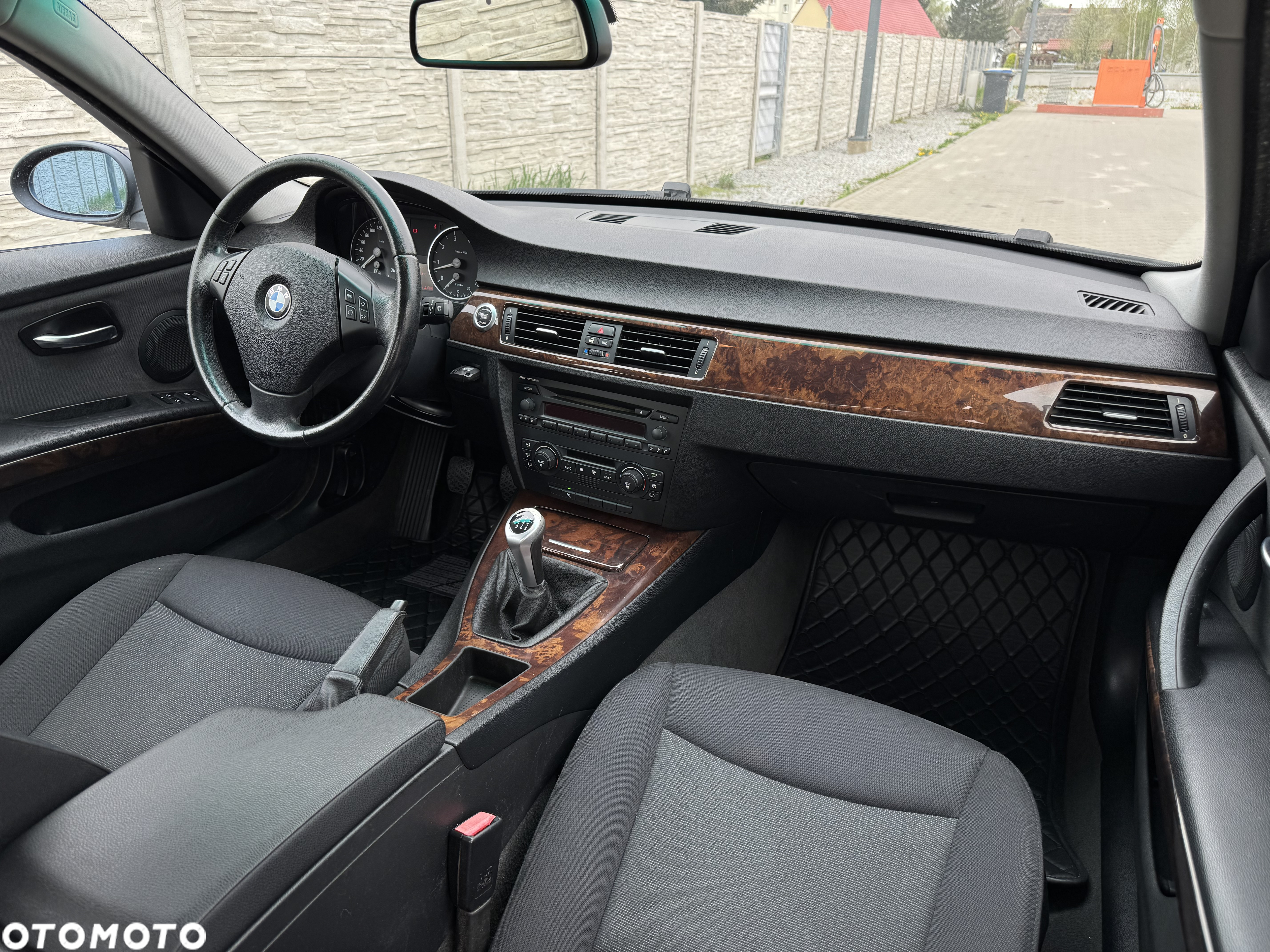 BMW Seria 3 318i - 7