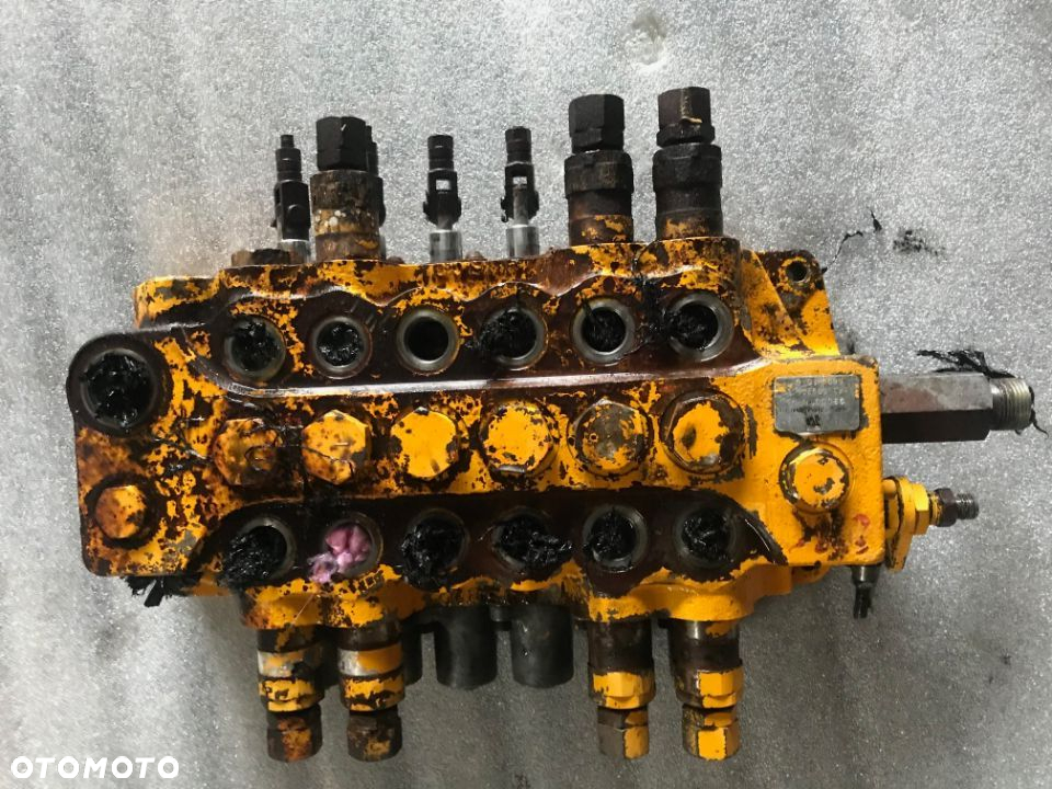 JCB 4cx Rozdzielacz - Tył - 3