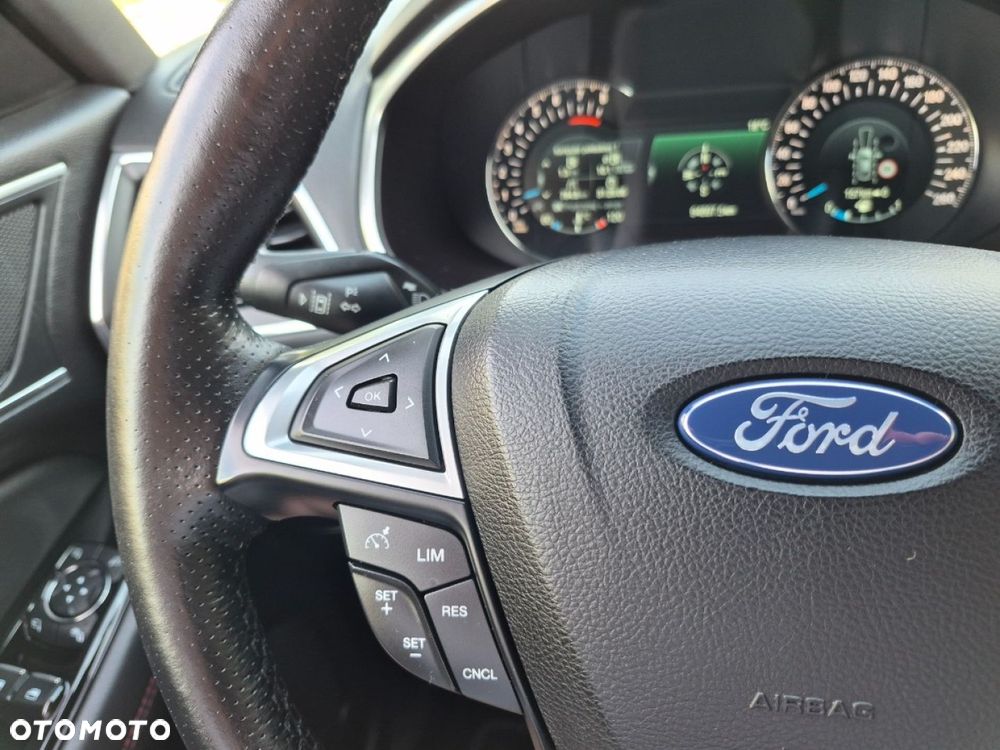Ford S-Max - 25