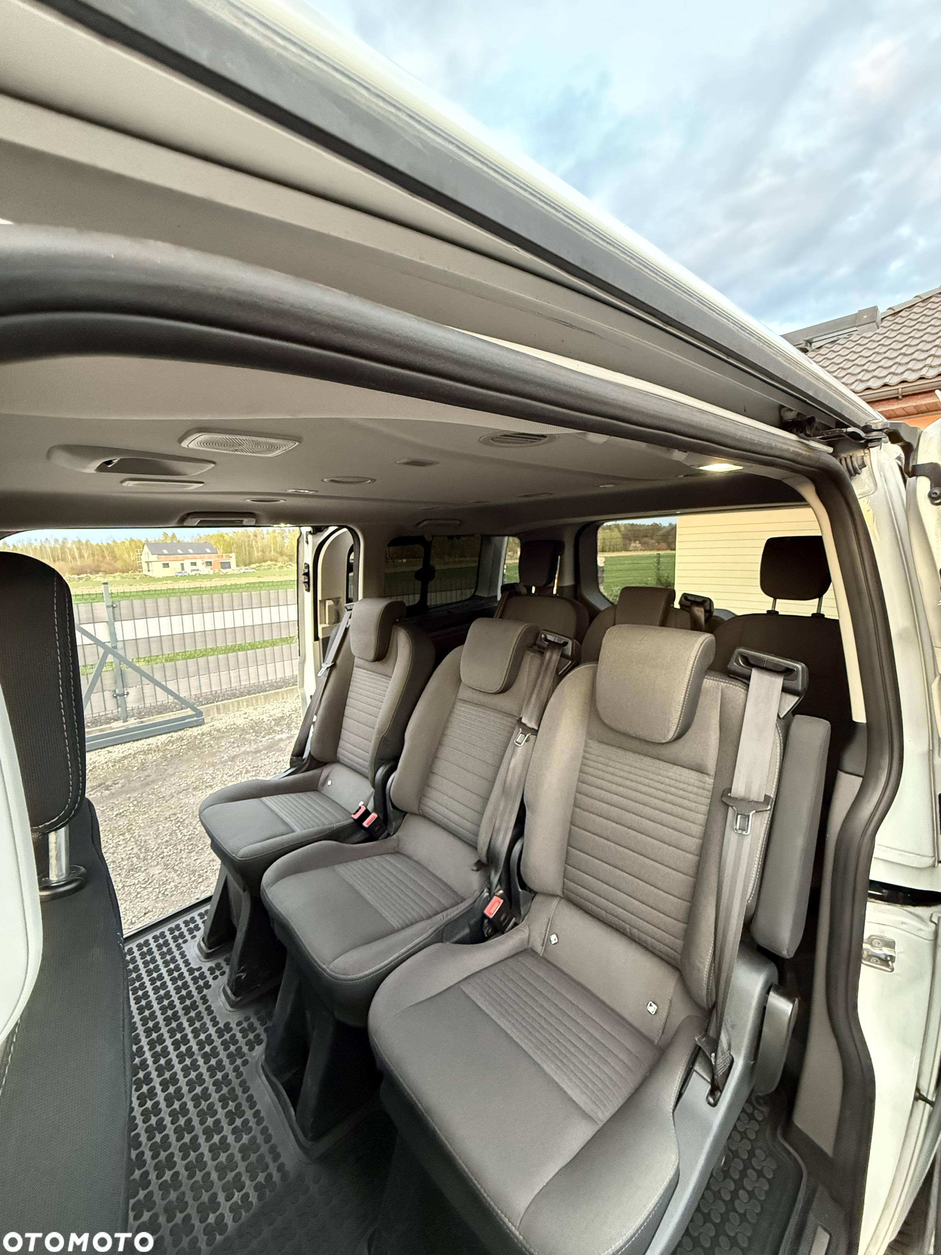 Ford Tourneo Custom - 6