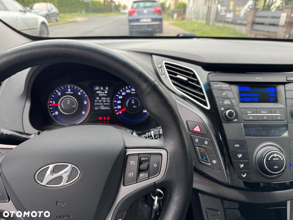Hyundai i40 Kombi blue 1.7 CRDi Style - 16
