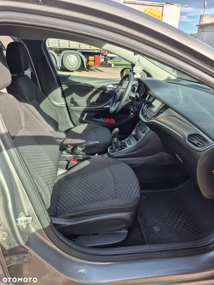 Opel Astra 1.4 Enjoy - 12