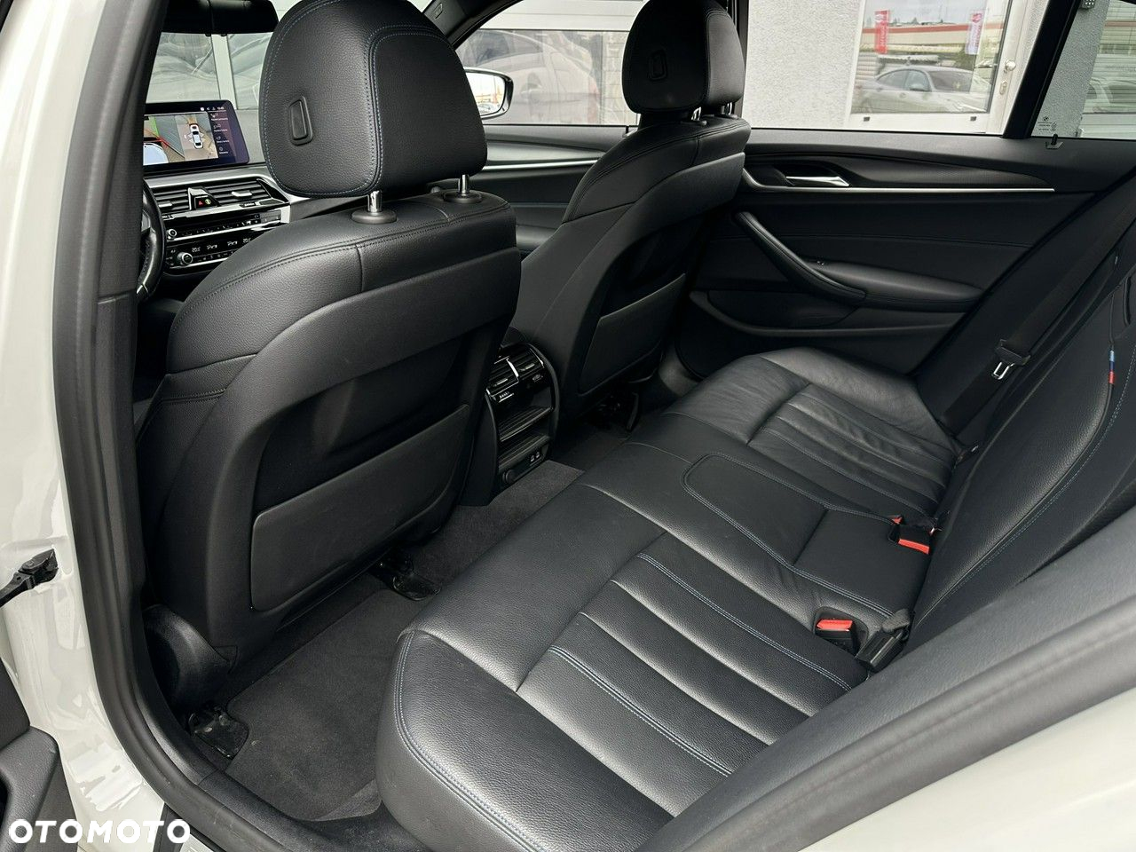 BMW Seria 5 530i xDrive M Sport sport - 23