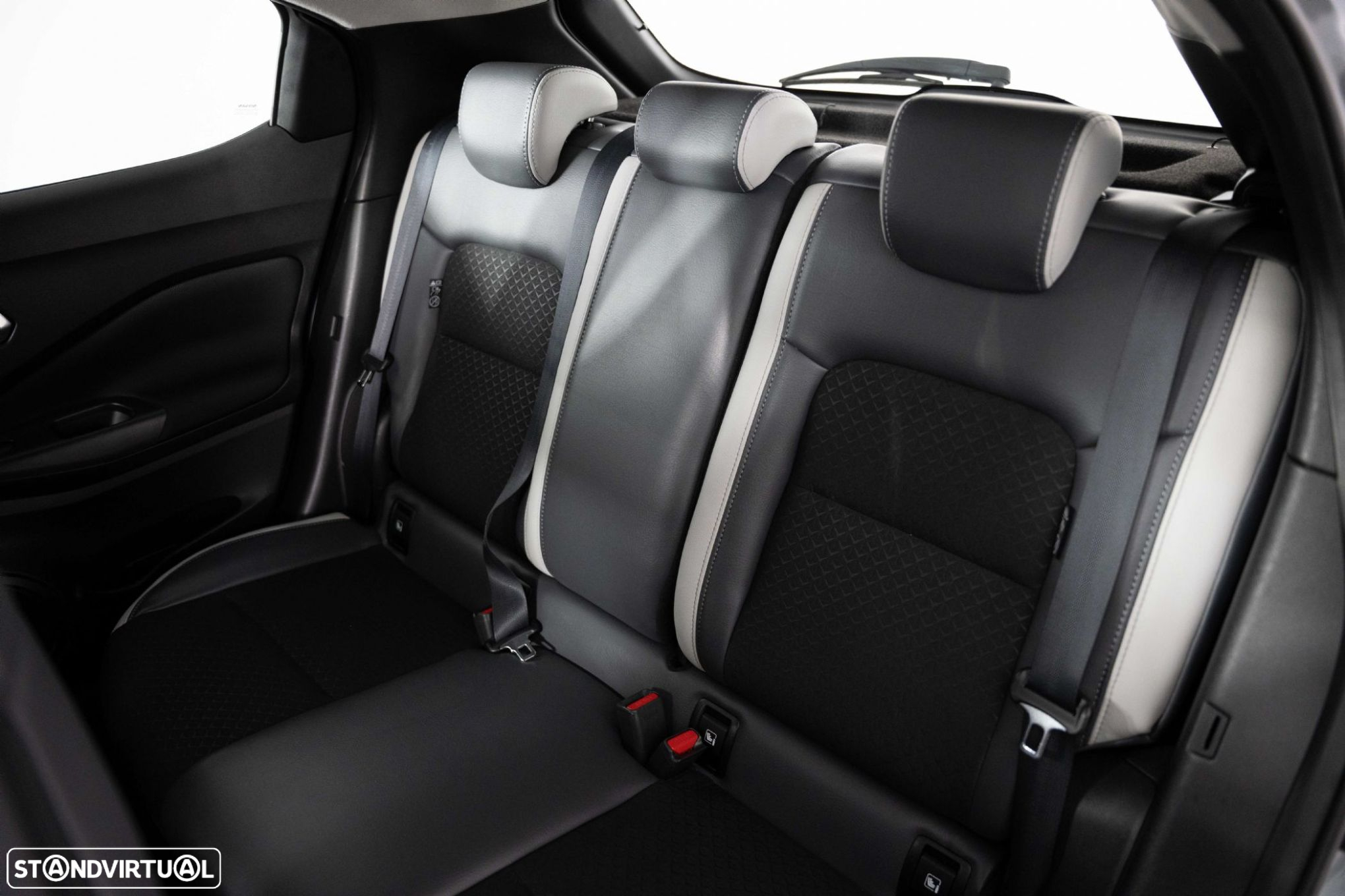 Nissan Juke 1.0 DIG-T N-Connecta DCT - 9