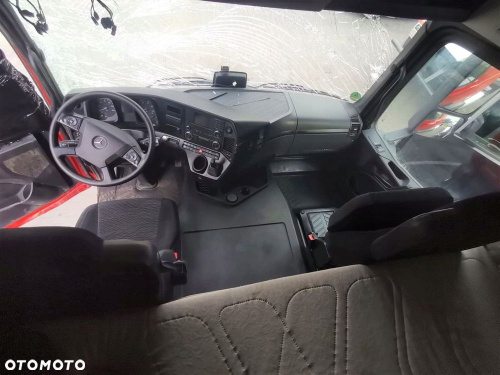 KOMPLETNA PRZEKŁADKA WNĘTRZA DO ANGLIKA MERCEDES ACTROS AROCS WĄSKA KABINA - 1