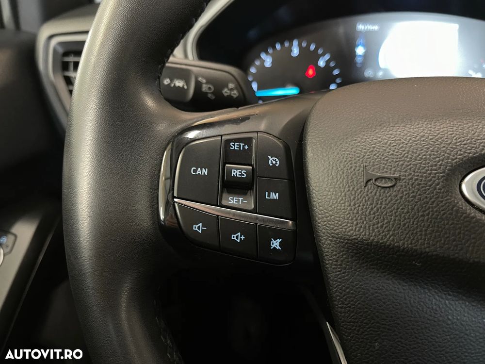 Ford Focus 1.5 EcoBlue Connected - 18