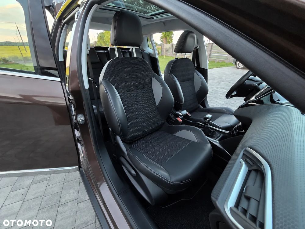 Peugeot 2008 e-HDi FAP 115 STOP & START Allure - 12