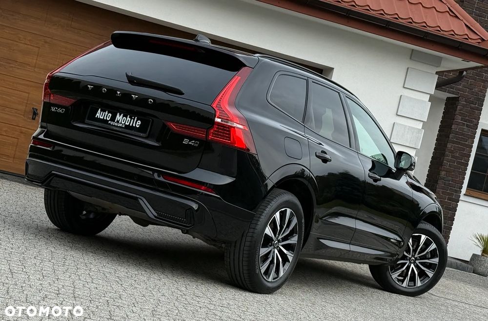 Volvo XC 60 B4 D AWD Plus Dark - 6